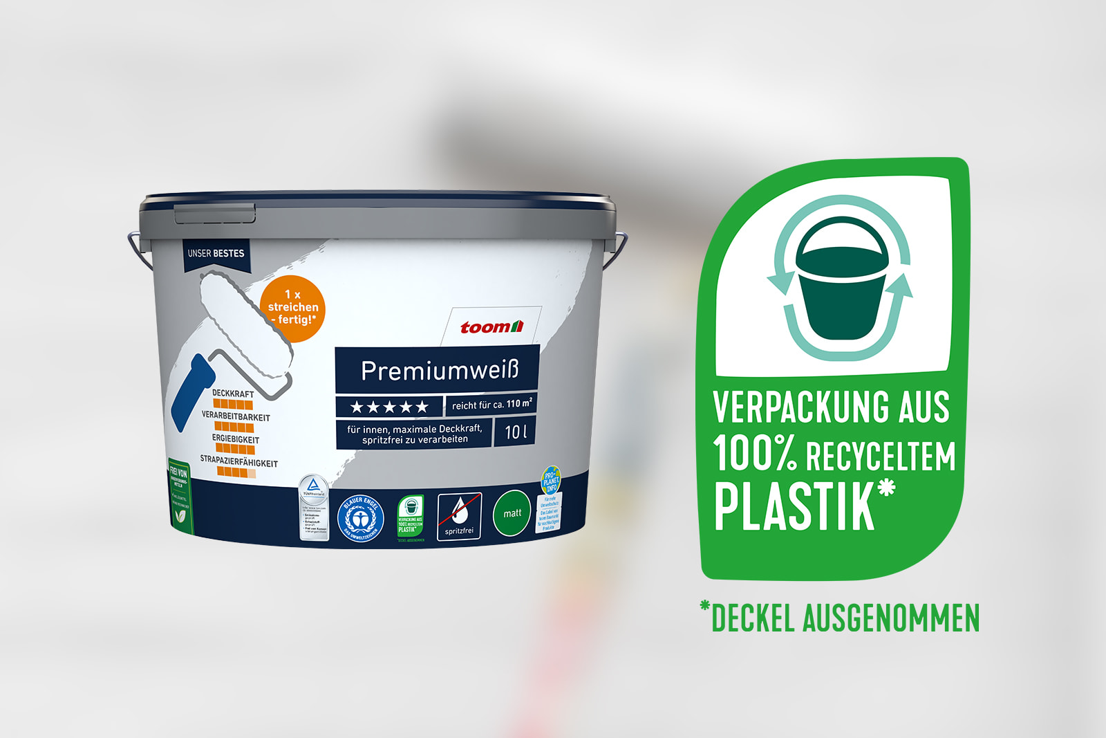 Weißer Farbeimer mit dem Label "unser Bestes" und dem Hinweis auf die Herstellung aus 100% recyceltem Plastik